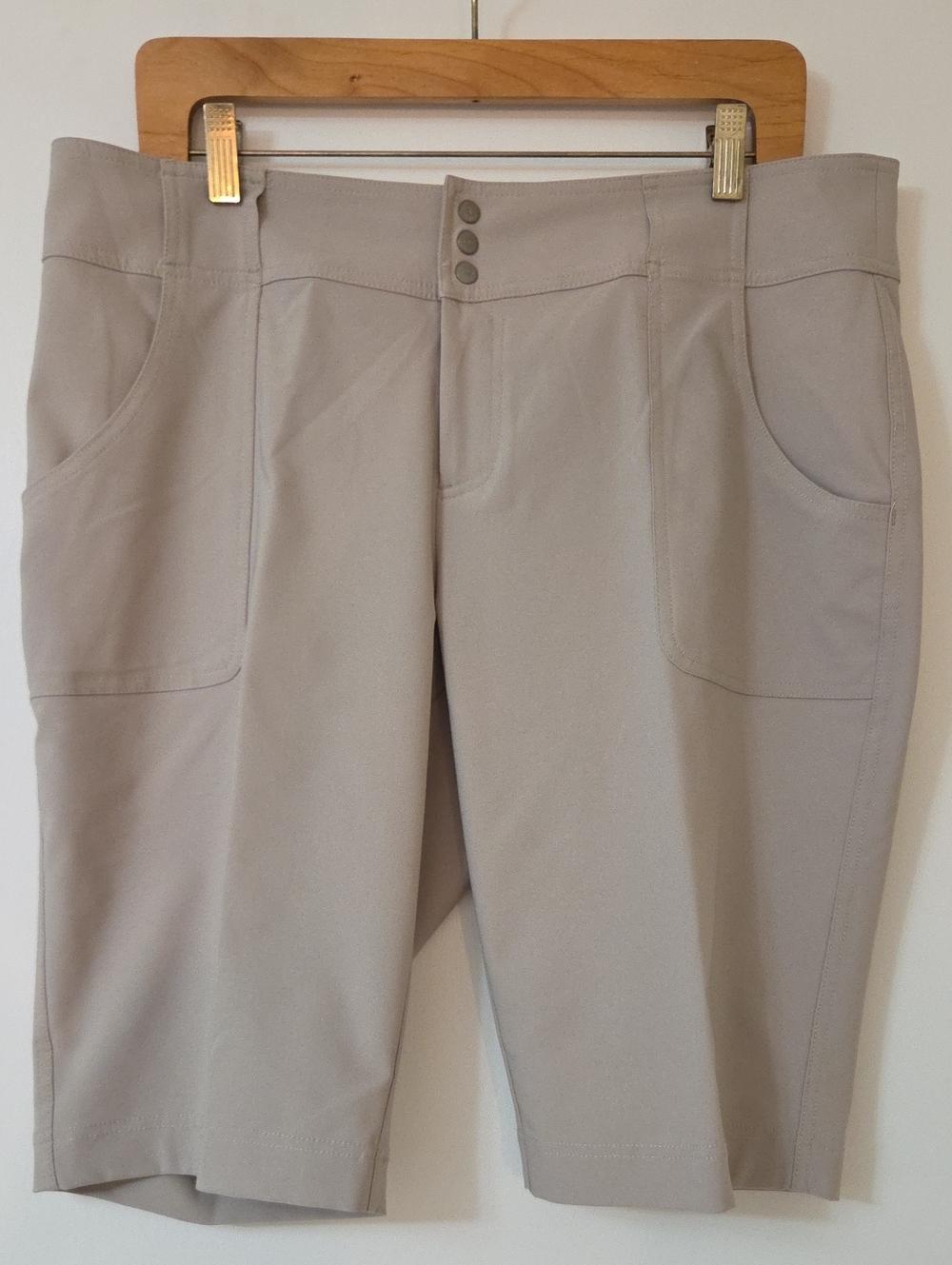 Jofit Light Taupe-Gray High-Waist Stretch Shorts
